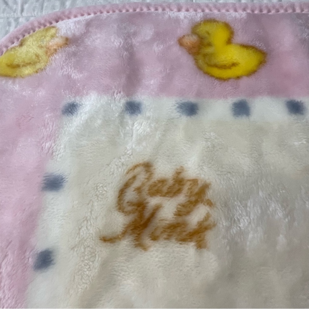 Baby Mink Duck In Egg Baby Blanket Soft Pink Throw 42 x 31 VTG - Picture 6 of 12